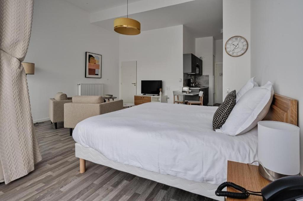 Domitys Le 225 Aparthotel Levallois-Perret Bagian luar foto